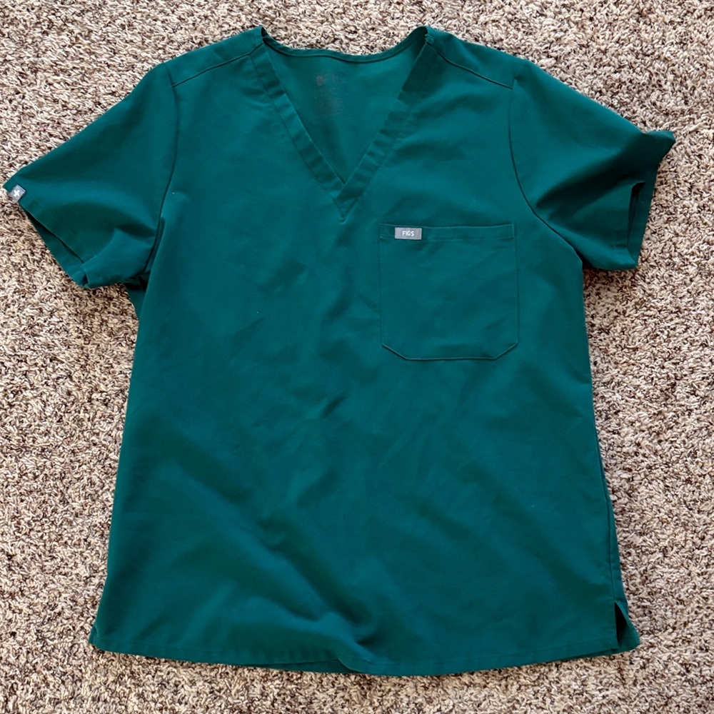 FIGS Hunter Scrub Top *flaws* large